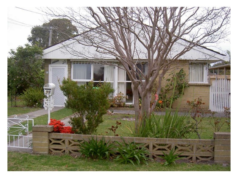 25 Toonalook Parade, Paynesville VIC 3880