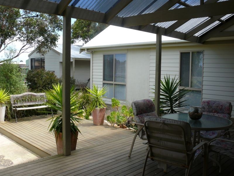 8 Bayside Avenue, Newlands Arm VIC 3875