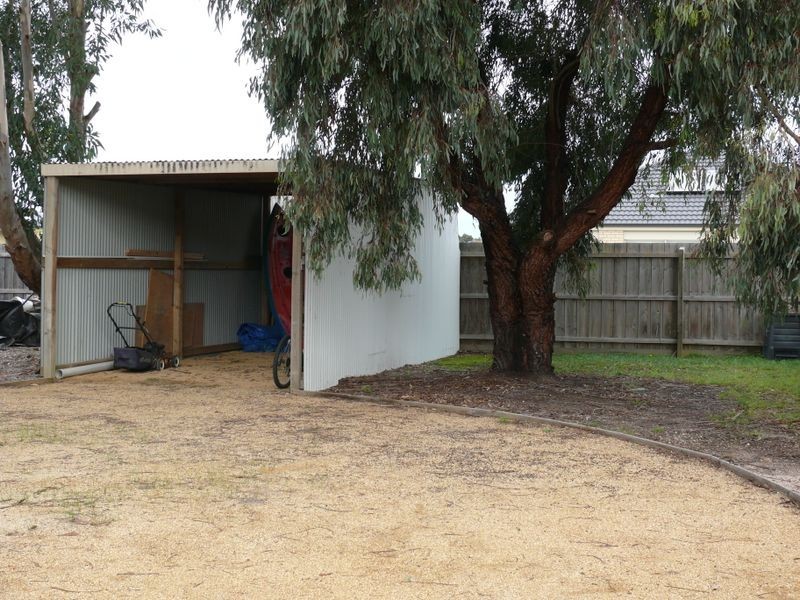 8 Bayside Avenue, Newlands Arm VIC 3875