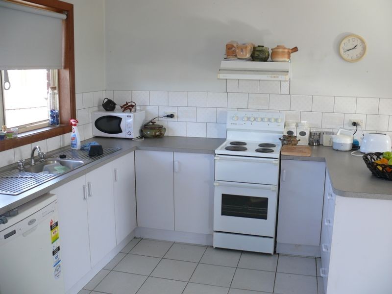 1 & 2/42 Ashley Street, Paynesville VIC 3880