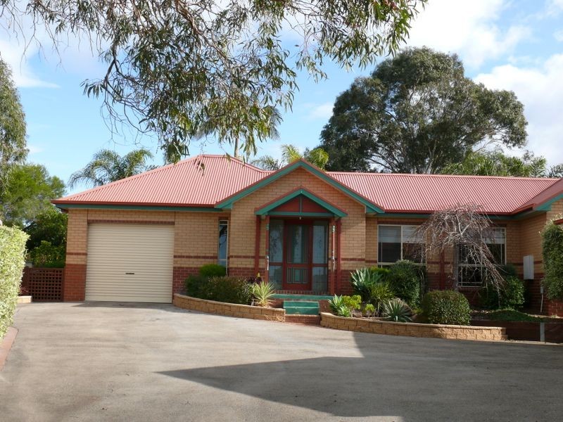 2/22 Schooner Terrace, Paynesville VIC 3880