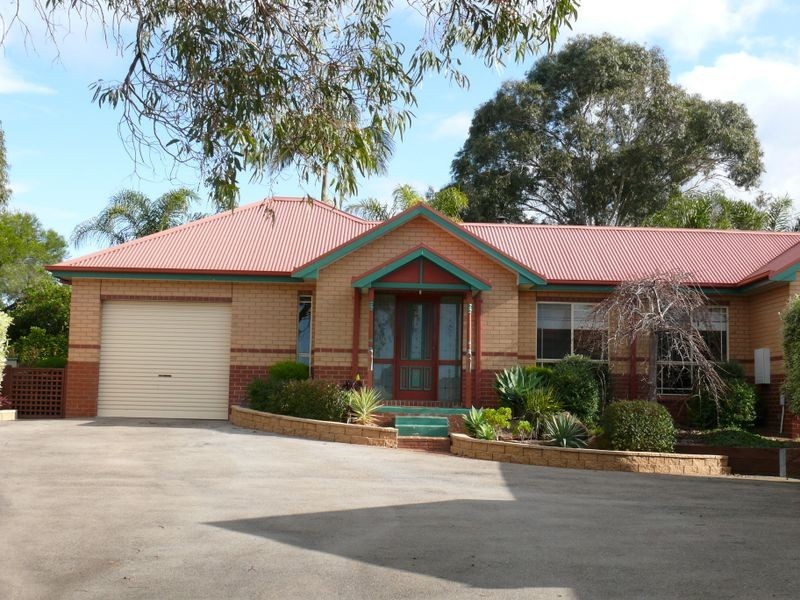 2/22 Schooner Terrace, Paynesville VIC 3880
