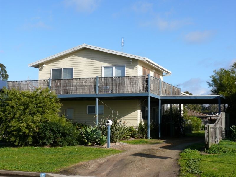 6 Bay Road, Eagle Point VIC 3878