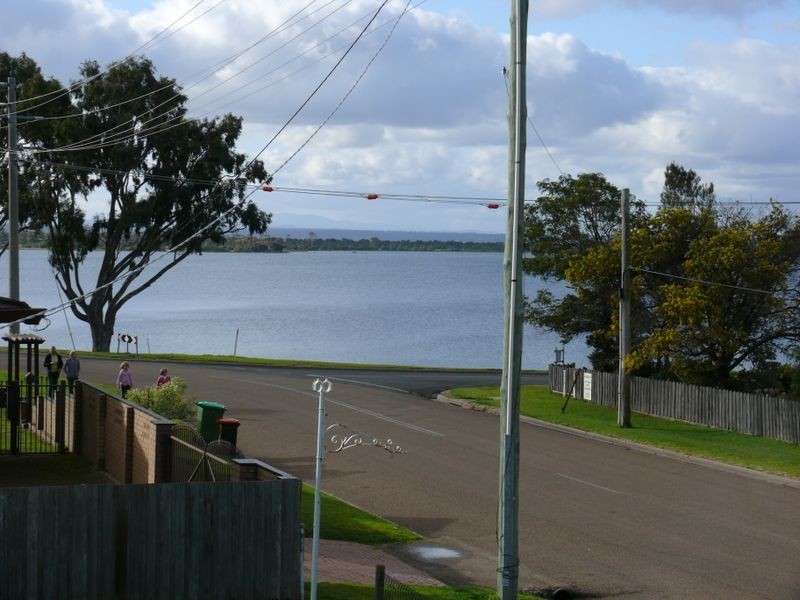 6 Bay Road, Eagle Point VIC 3878