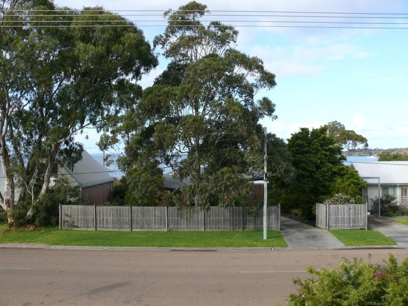 6 Bay Road, Eagle Point VIC 3878