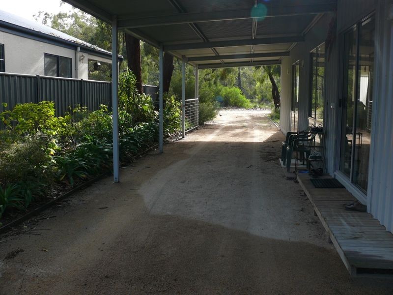 31 Fifth Parade, Raymond Island VIC 3880
