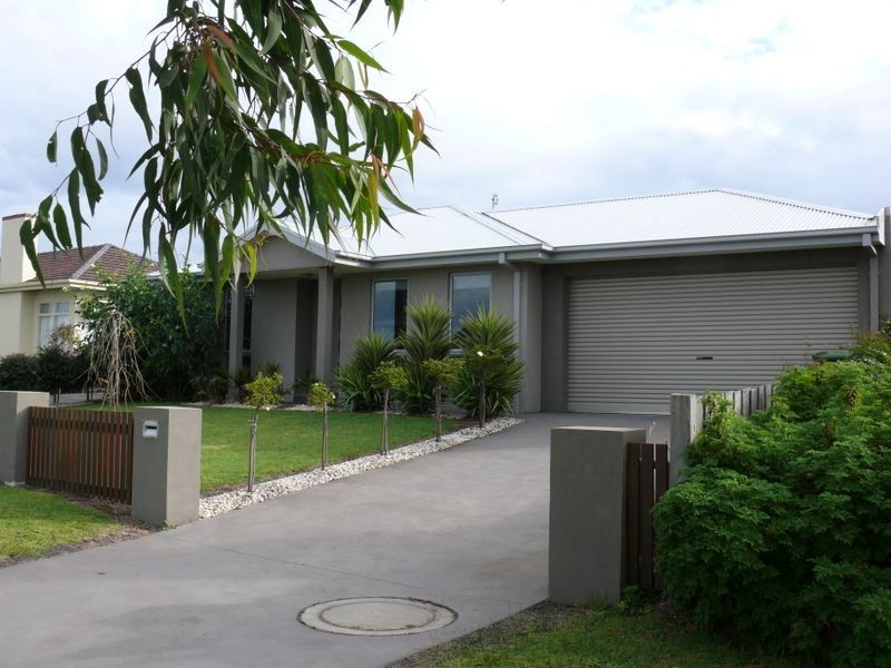 1/119 Langford Parade, Paynesville VIC 3880