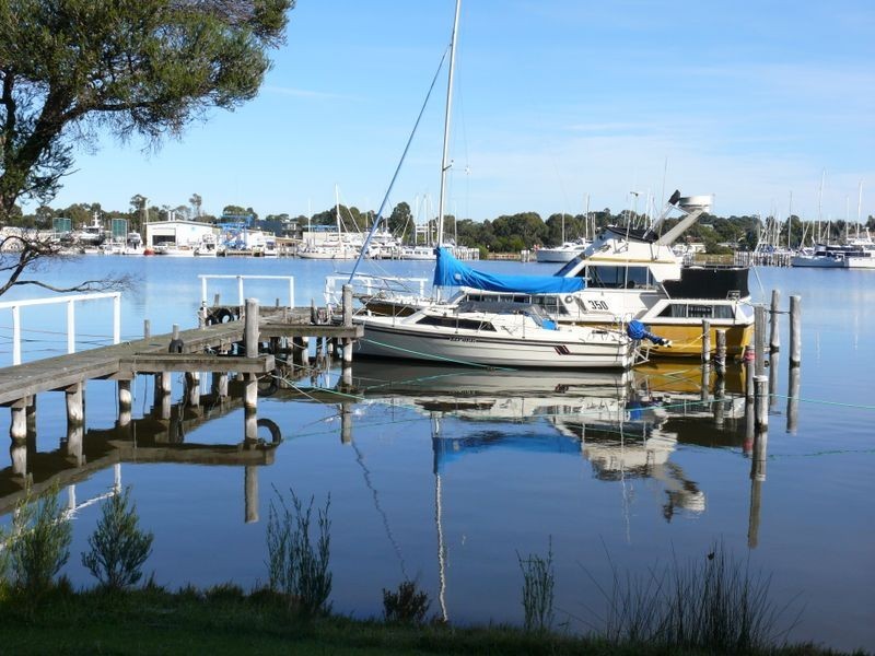 1/129 Western Boulevard, Raymond Island VIC 3880