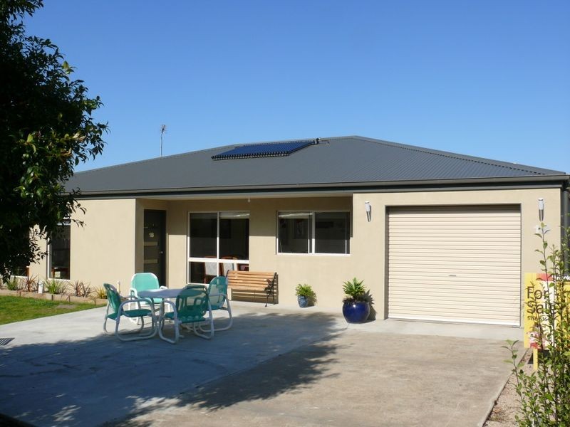2/1 Rex Street, Paynesville VIC 3880
