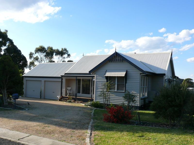 11 Acrux Drive, Newlands Arm VIC 3875