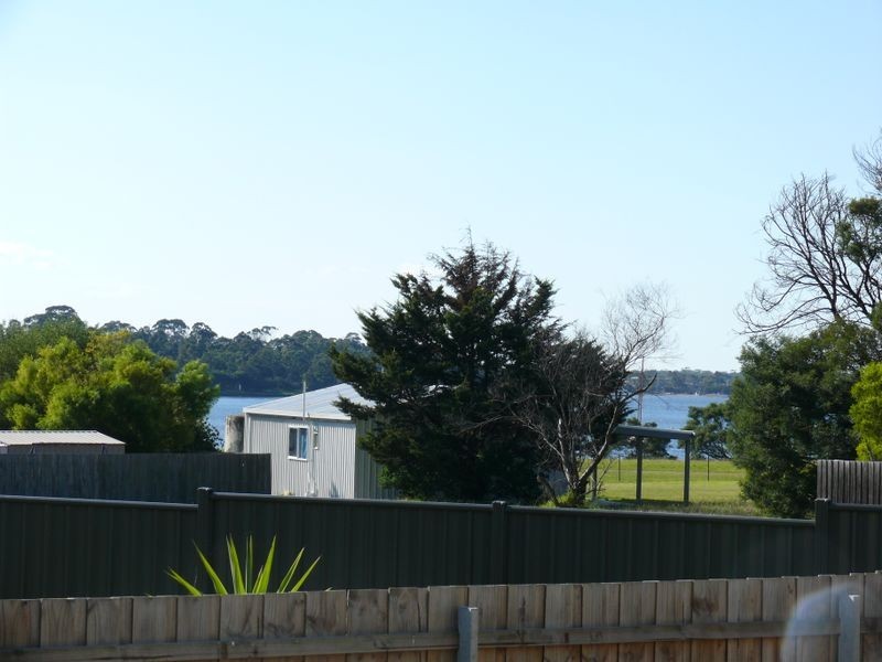 11 Acrux Drive, Newlands Arm VIC 3875
