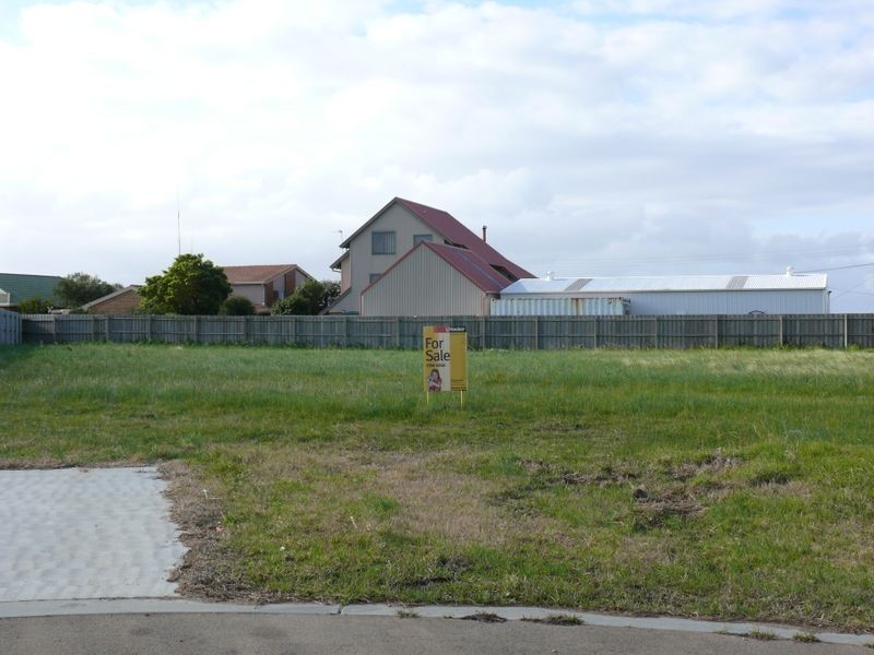 4 Camellia Close, Paynesville VIC 3880