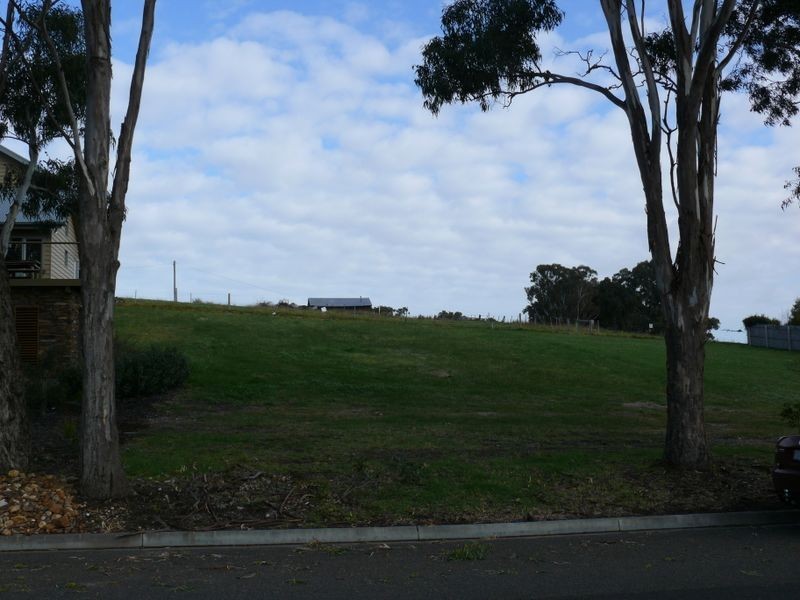 172 Bay Road, Eagle Point VIC 3878