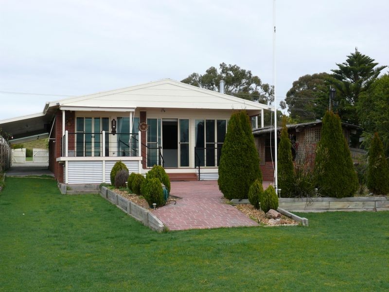 213 Bay Road, Eagle Point VIC 3878