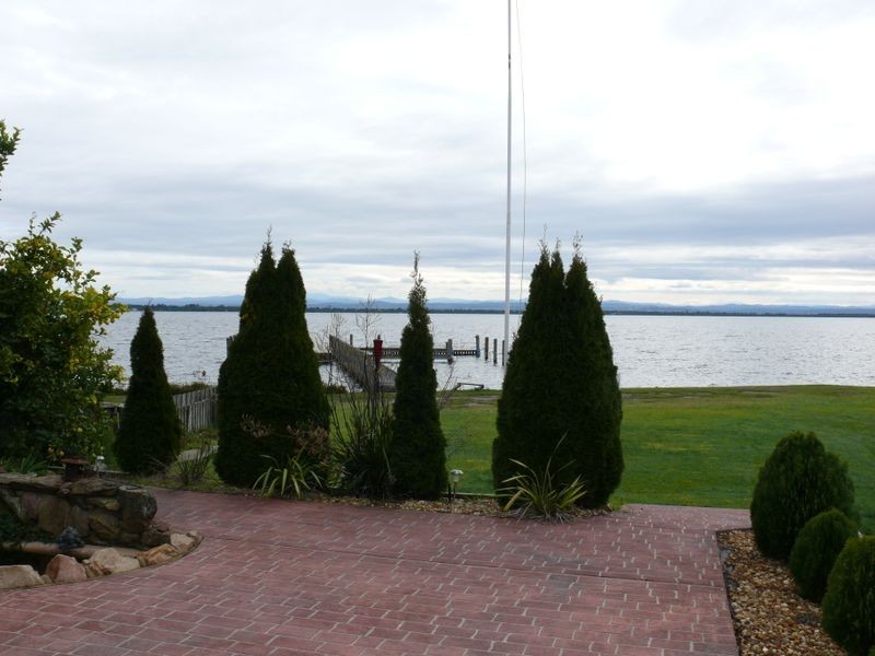 213 Bay Road, Eagle Point VIC 3878