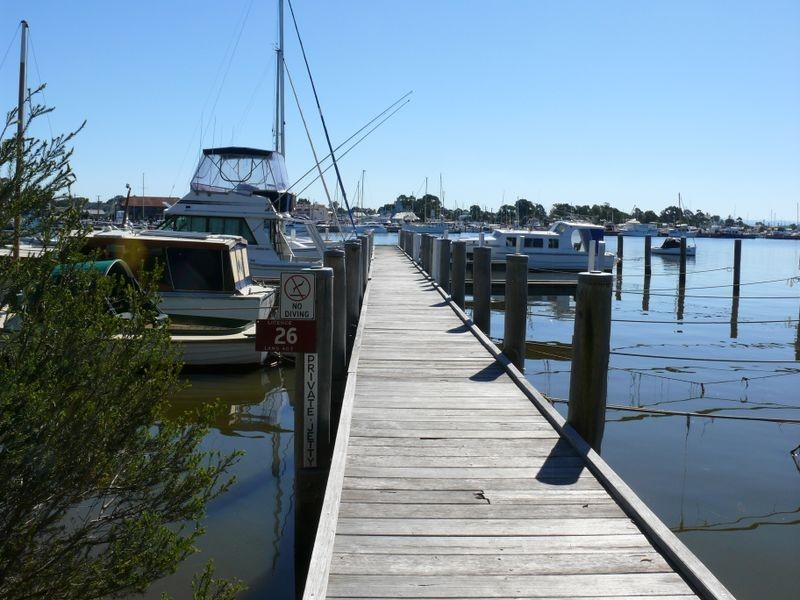 52 Sixth Avenue, Raymond Island VIC 3880