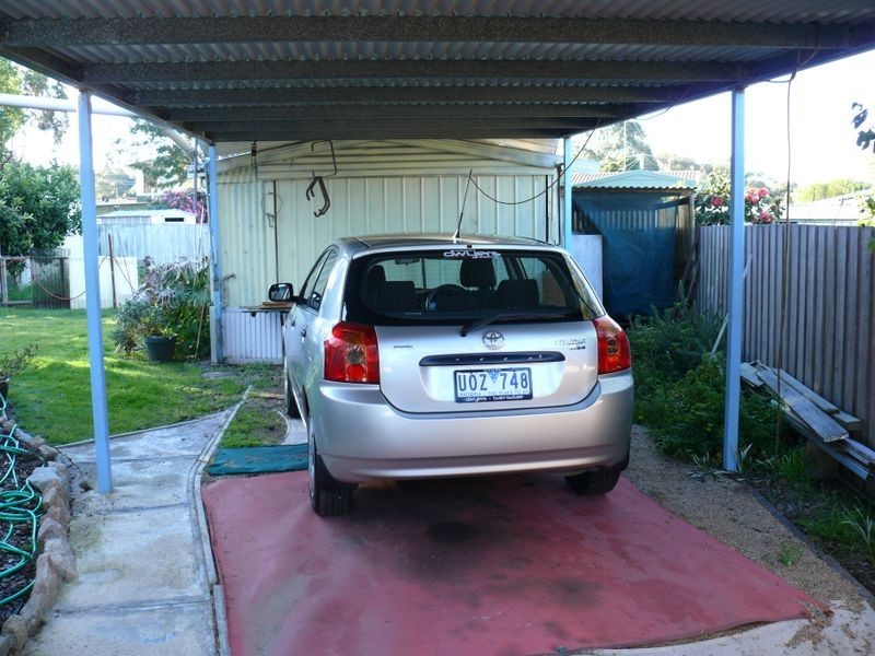 8 Riley Street, Eagle Point VIC 3878