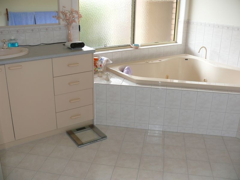 11 Schooner Terrace, Paynesville VIC 3880