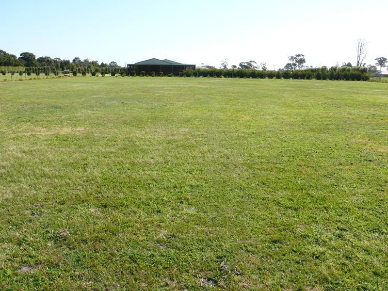 2/35 Birrells Road, Newlands Arm VIC 3875