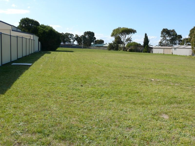 15 Shoreward Avenue, Newlands Arm VIC 3875