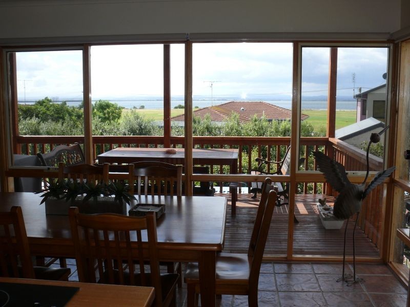 15 McMillan Grove, Paynesville VIC 3880