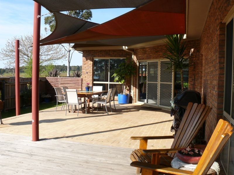 43 Bay Road, Eagle Point VIC 3878