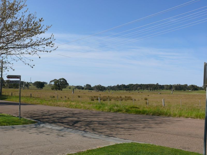 43 Bay Road, Eagle Point VIC 3878
