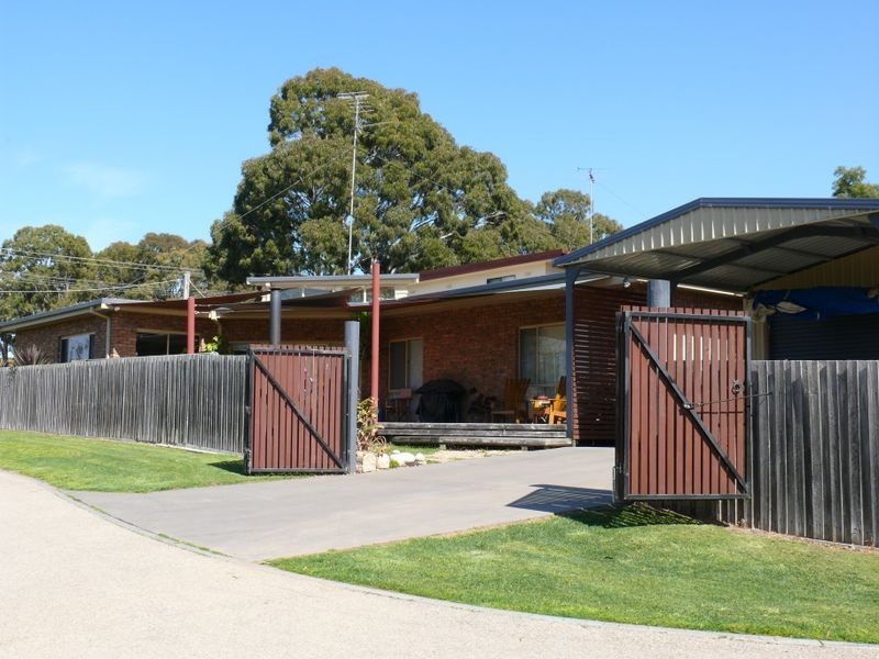 43 Bay Road, Eagle Point VIC 3878