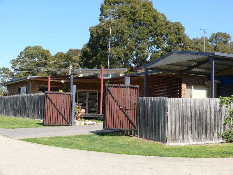 43 Bay Road, Eagle Point VIC 3878