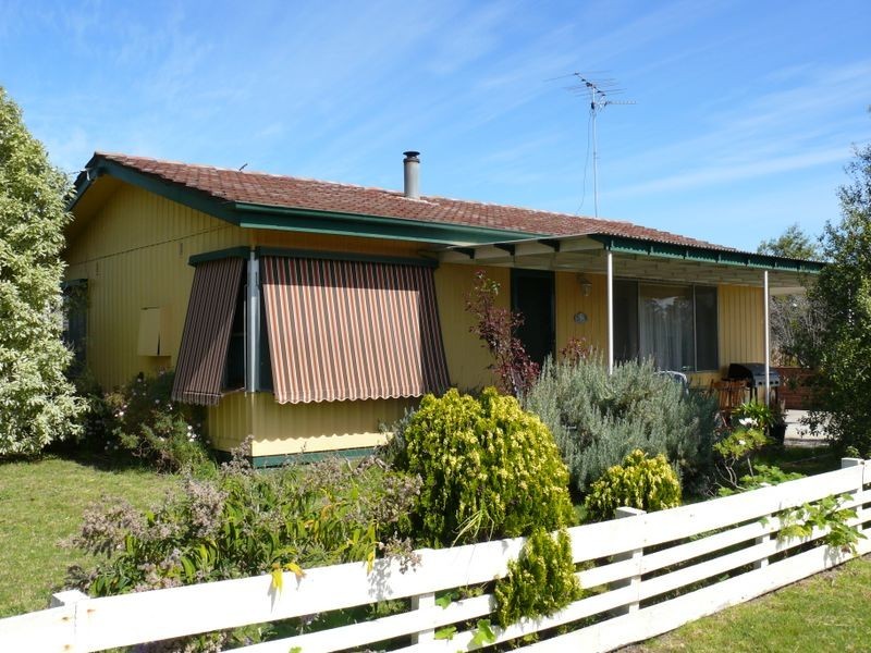 35 Toonalook Parade, Paynesville VIC 3880