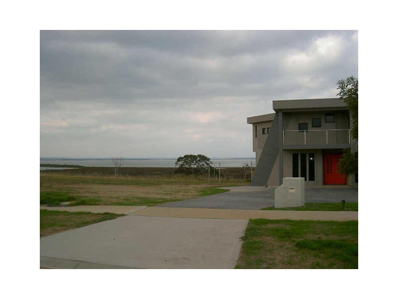 8 Eagle Bay Terrace, Paynesville VIC 3880