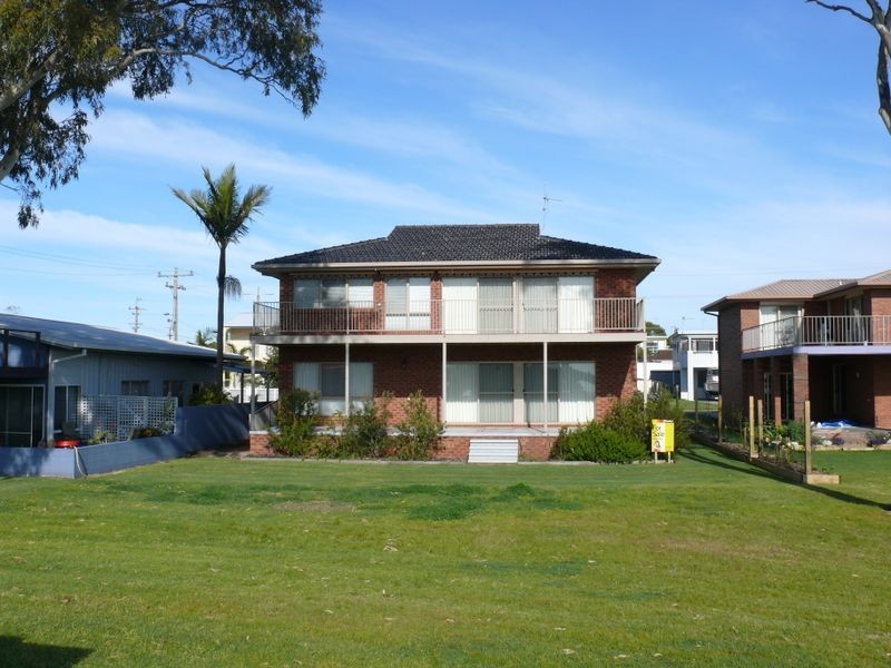 4 Marina Drive, Paynesville VIC 3880