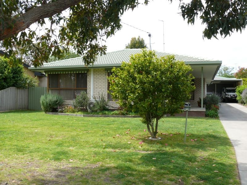 10 Reynolds Street, Paynesville VIC 3880