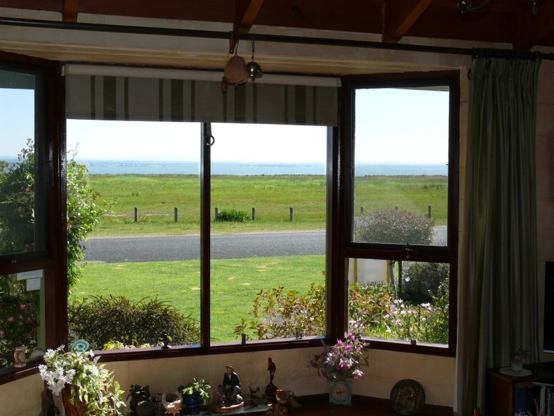 4 View Street, Paynesville VIC 3880