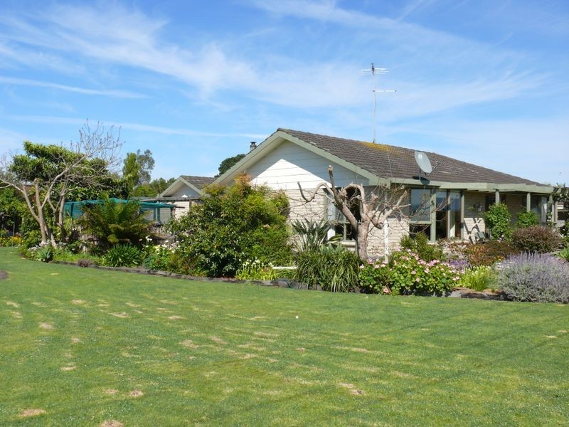 4 View Street, Paynesville VIC 3880