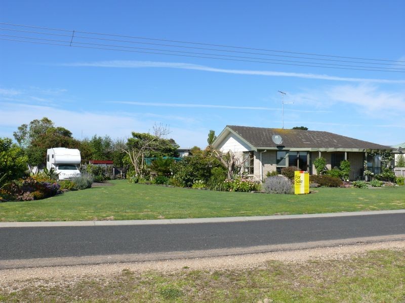 4 View Street, Paynesville VIC 3880