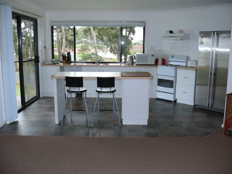 82 Newlands Drive, Paynesville VIC 3880