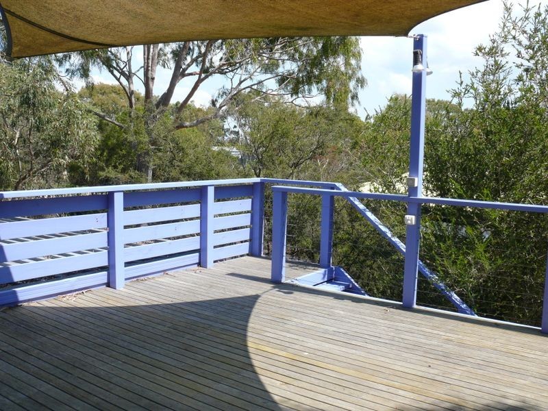 13 Gravelly Point Road, Raymond Island VIC 3880