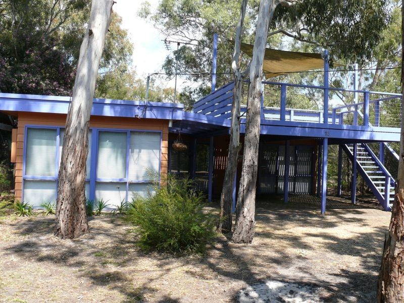 13 Gravelly Point Road, Raymond Island VIC 3880