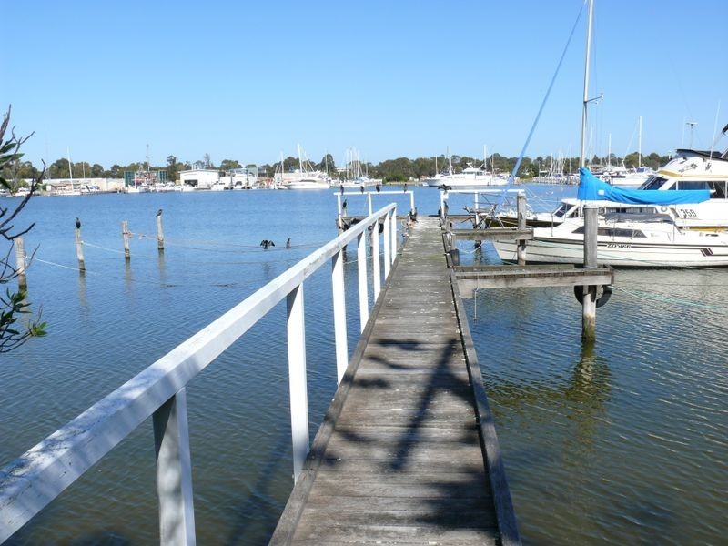 13 Gravelly Point Road, Raymond Island VIC 3880