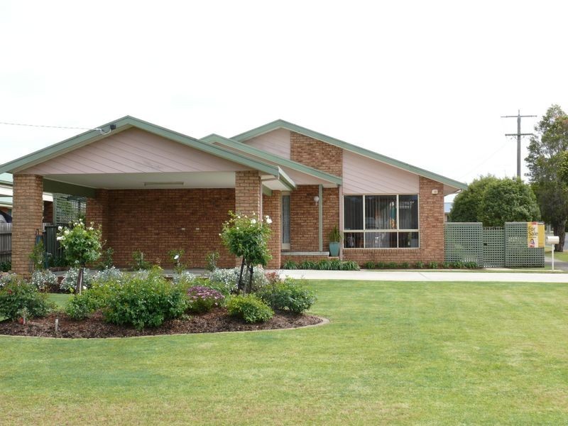 1 Waratah Avenue, Paynesville VIC 3880