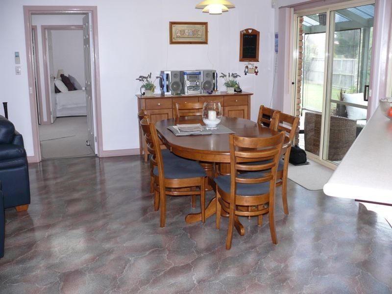 1 Waratah Avenue, Paynesville VIC 3880