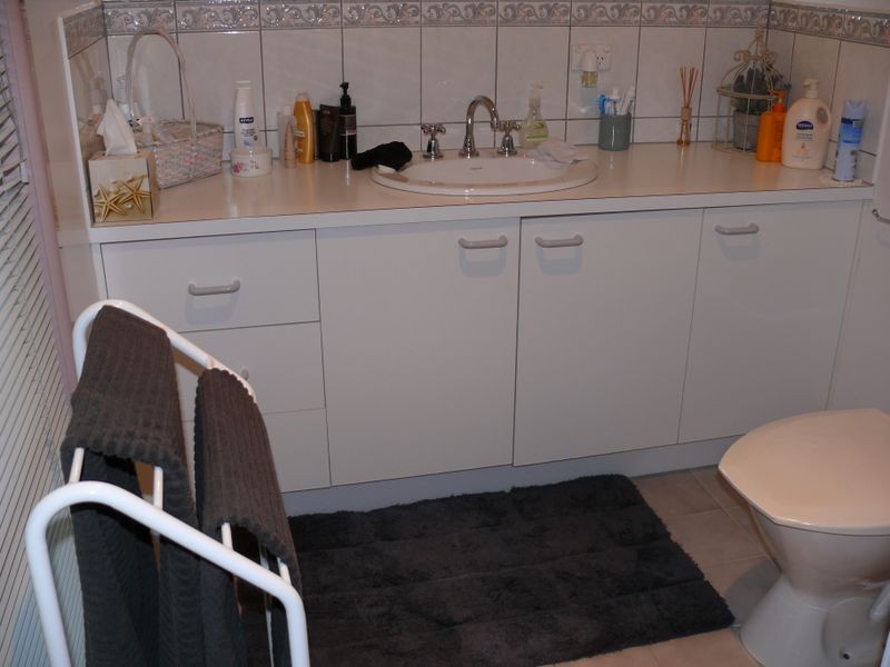 1 Waratah Avenue, Paynesville VIC 3880