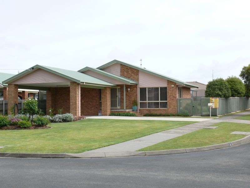 1 Waratah Avenue, Paynesville VIC 3880