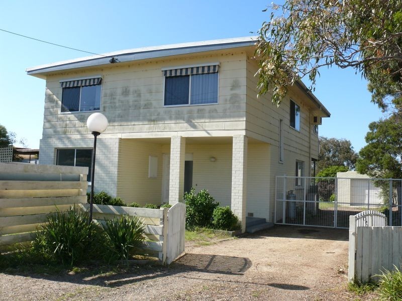 51 Bay Road, Eagle Point VIC 3878