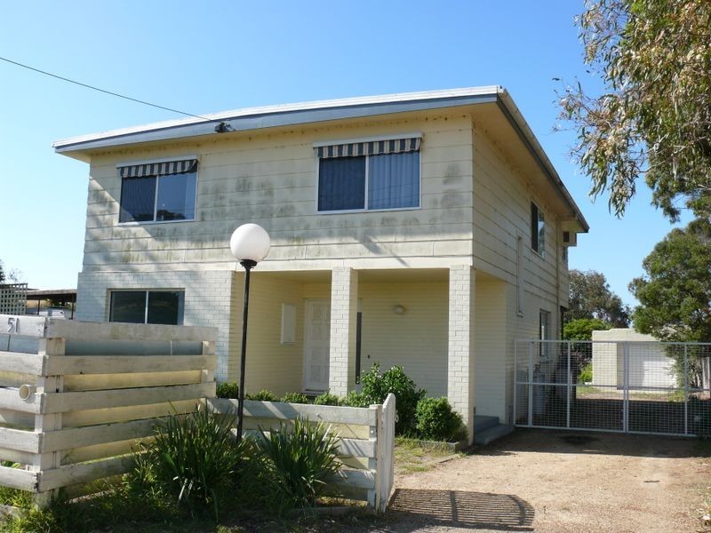 51 Bay Road, Eagle Point VIC 3878