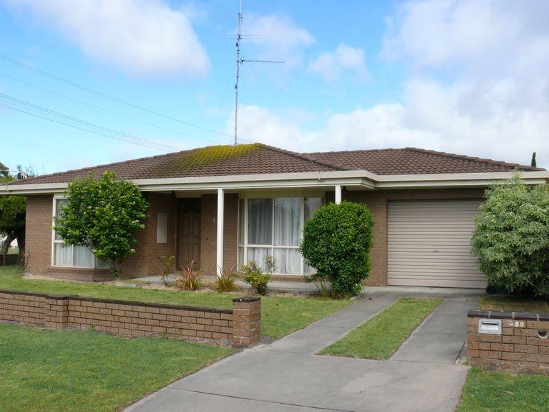 1/10 William Street, Paynesville VIC 3880