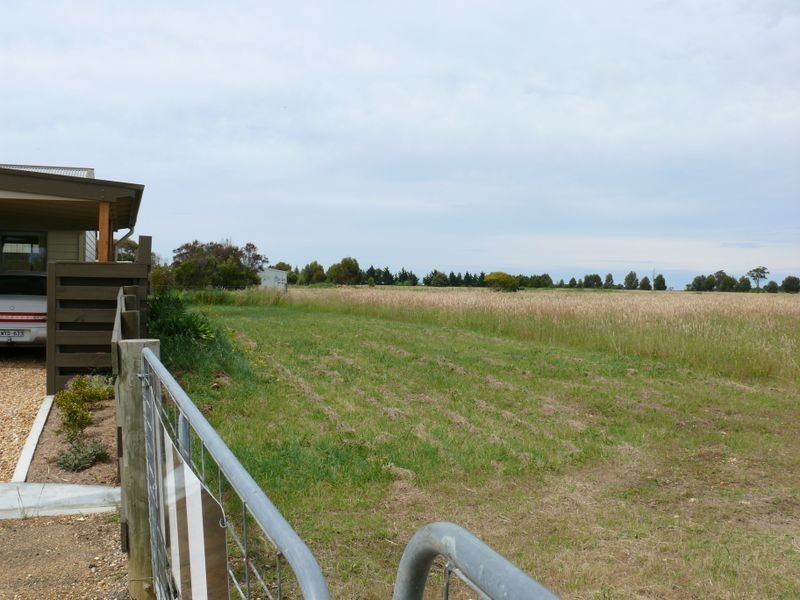 17 Dawsons Cove Drive, Newlands Arm VIC 3875