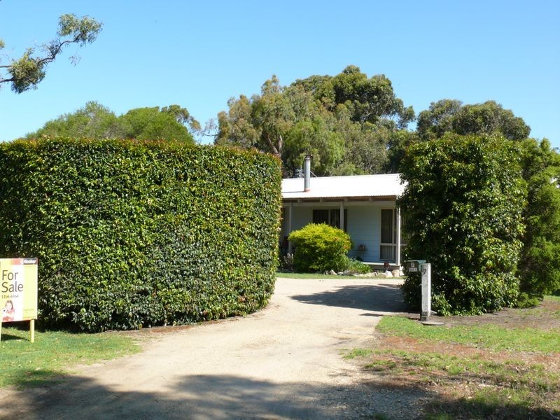 7 Eleventh Avenue, Raymond Island VIC 3880