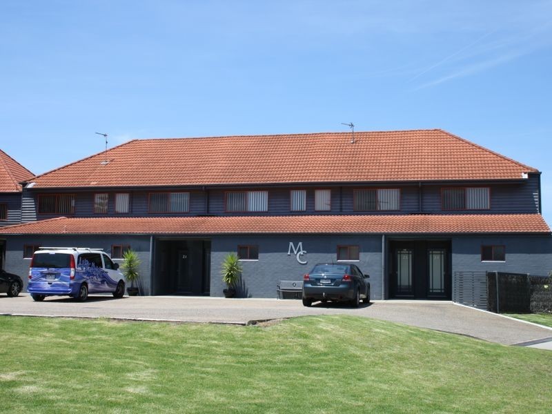 21/2-8 Victoria Street, Paynesville VIC 3880